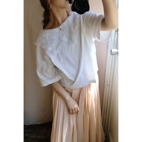vintage white lace T-shirt