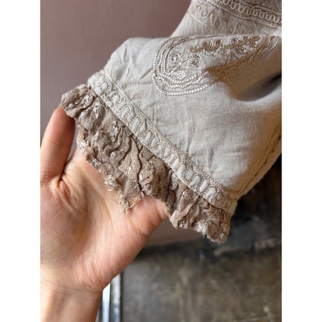 sand beige embroidery pants