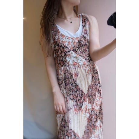 flower pleats one-piece
