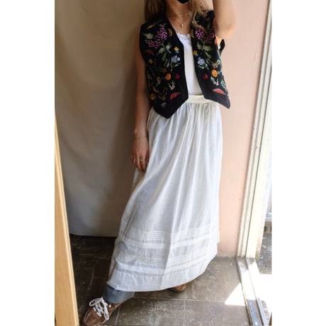 vintage white apron