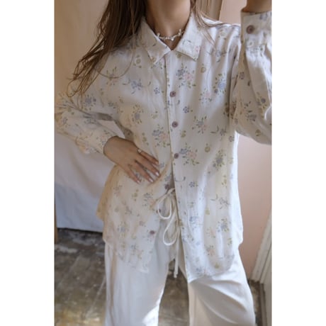white flower shirt