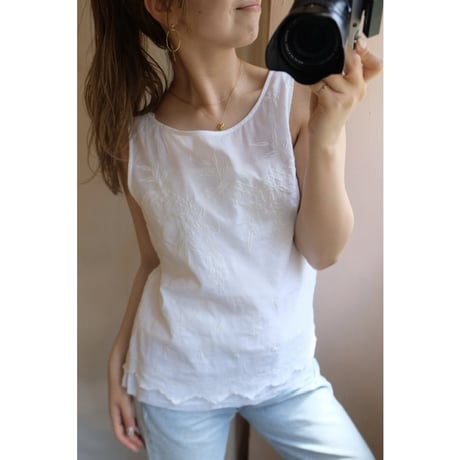 white embroidery tank top