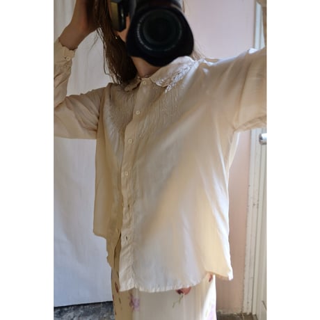ivory embroidery blouse