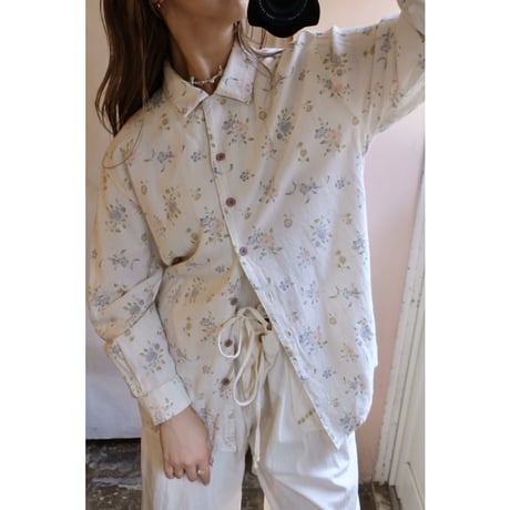 white flower shirt