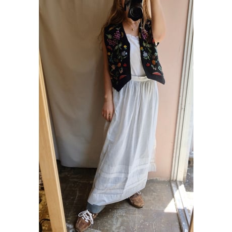 vintage white apron
