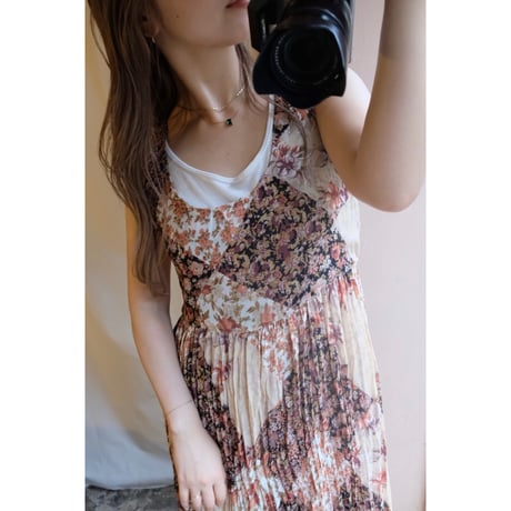 flower pleats one-piece