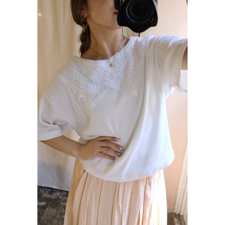 vintage white lace T-shirt