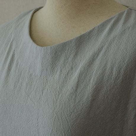 フレンチスリーブのワンピース　コットンリネン　ペールグレー