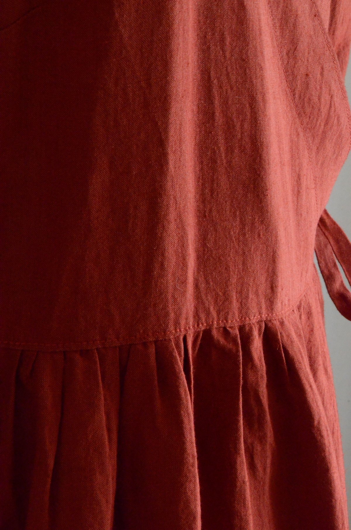 赤のカシュクールワンピース 天日干しリネン | セミオーダーのお店