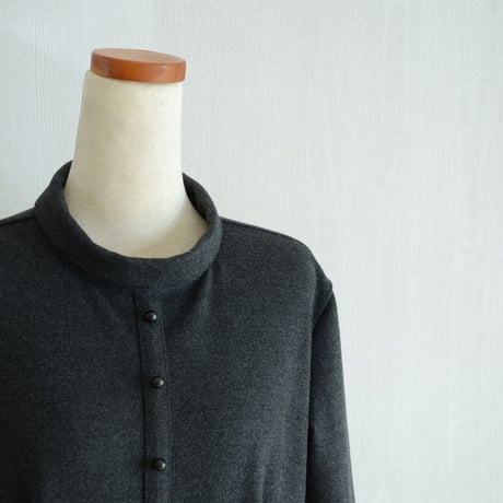 ロールカラーのあったかワンピース　秋冬