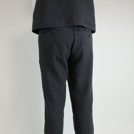 麻ウールのパンツ　チャコールグレー　秋冬