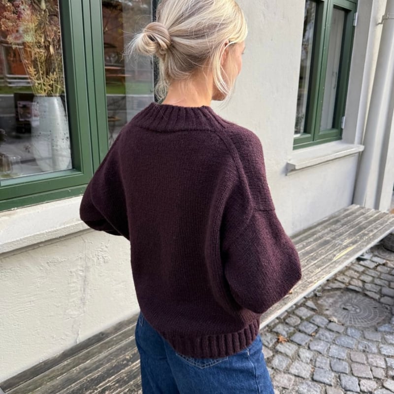日本語文章パターン付キット Hannah Sweater V-neck | K2tog Yar