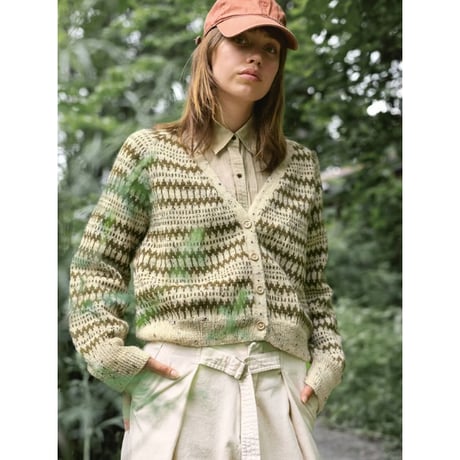 英文パターン付キット Kleiva Cardigan from 2410 Norske Ikoner