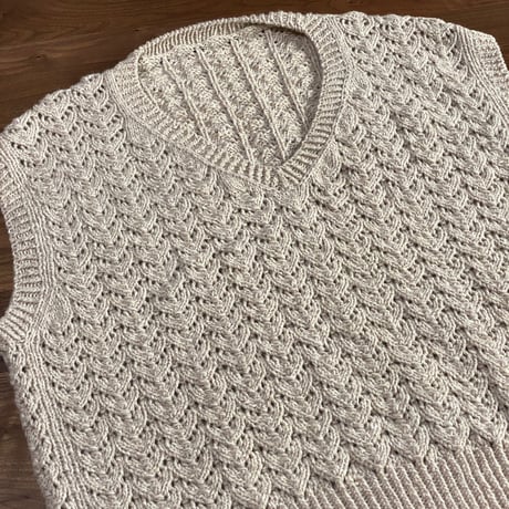 日本語文章パターン付キット Aura Vest (Eco Merino DK & long version) size 2