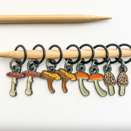 [FireflyNotes] Stitch Marker Mushroom Enamel