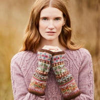 条件付翻訳編図キット Wensley fingerless mittens from Westmorland