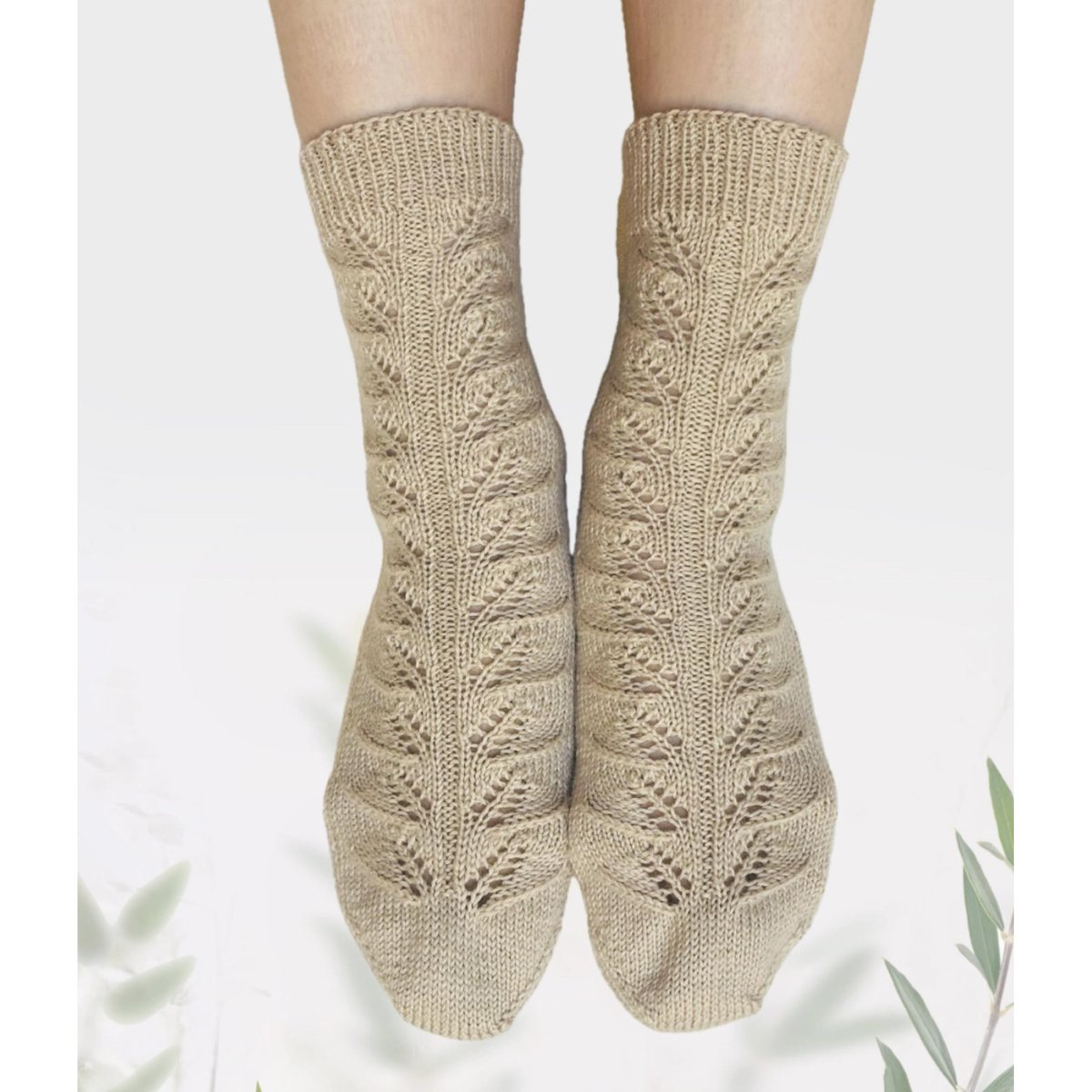 Lightwing Socks | K2tog Yarn and Handmade