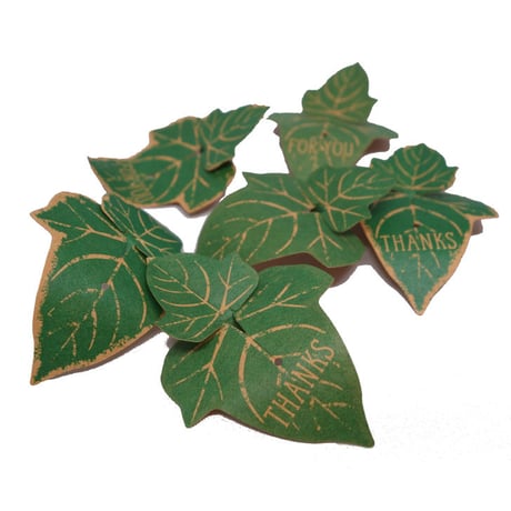 TAGGED GIFT TIE Leaf C