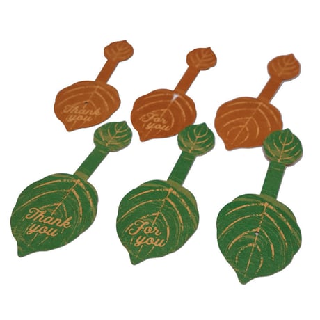 TAGGED GIFT TIE Leaf A