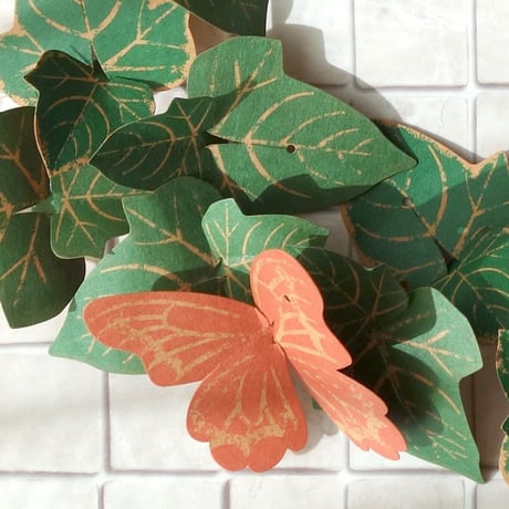 TAGGED GIFT TIE Butterfly B