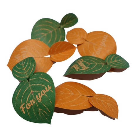 TAGGED GIFT TIE Leaf D