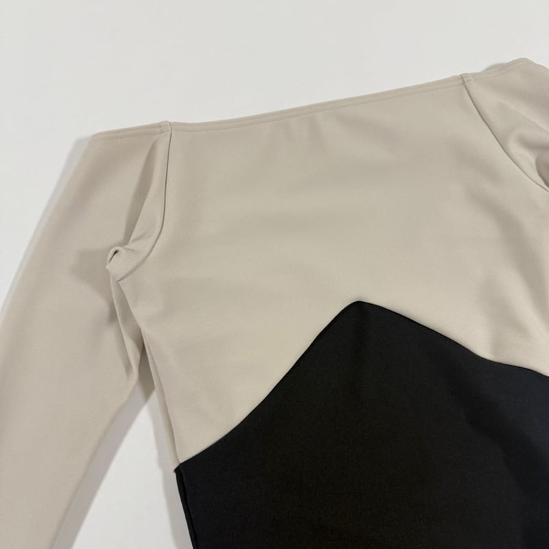 バイカラーレオタード】オフショルダーレオタード7分袖 エクリュ