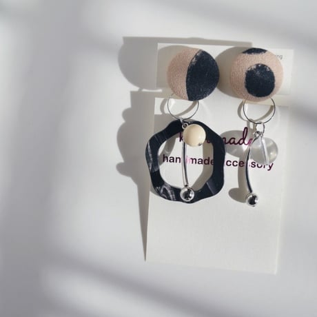 Xmas rose black x button ( pierce)