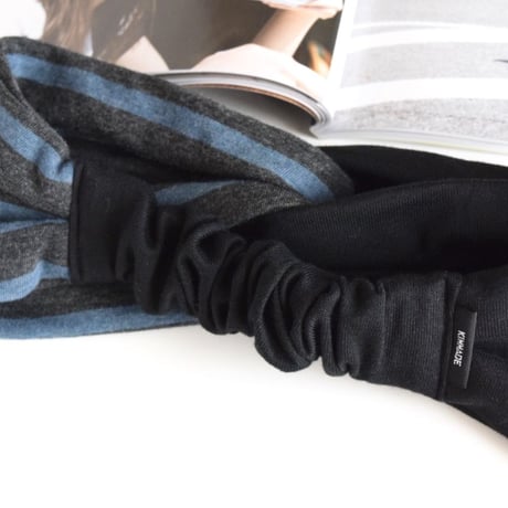 T-shirt turban/blue border x black /cross hairband