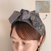 paisley green × T-shirt dark gray  or black / ribbon turban