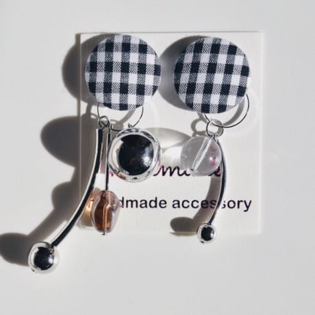 dress-up metal x gingham ( pierce)