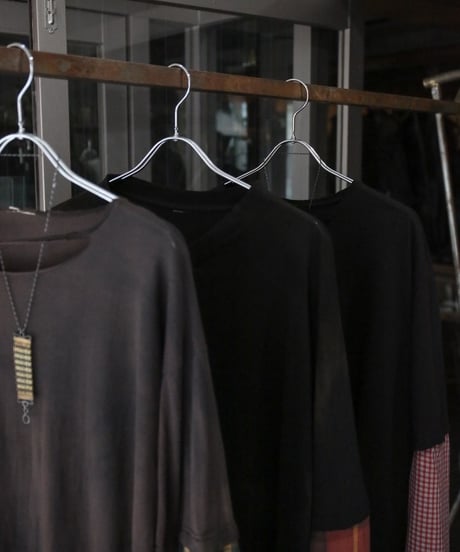 JFR "Crisis heart repezen black panaer' long sleeves" Red.