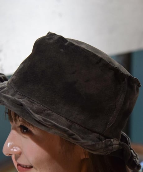 Triangles hat "Bucket hat" Swade faded black.
