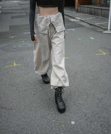 WILDFRÄULEIN "High waist baloon pants" Chintz washer linen.