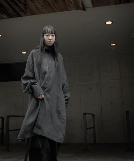 WILDFRÄULEIN "High neck royalty shirt"