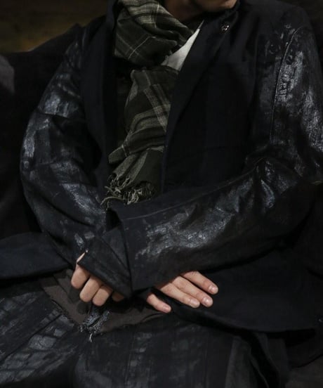 Subtle "Grunge scarf" Amish fabric.