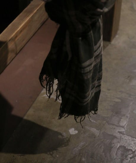 Subtle "Grunge scarf" Amish fabric.