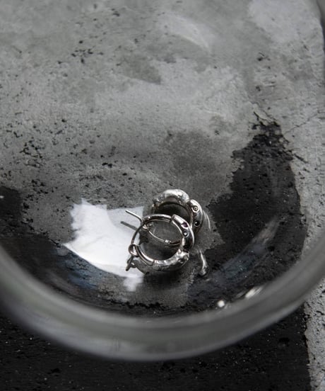 WILDFRÄULEIN "Moon surface" Gravitational crater.