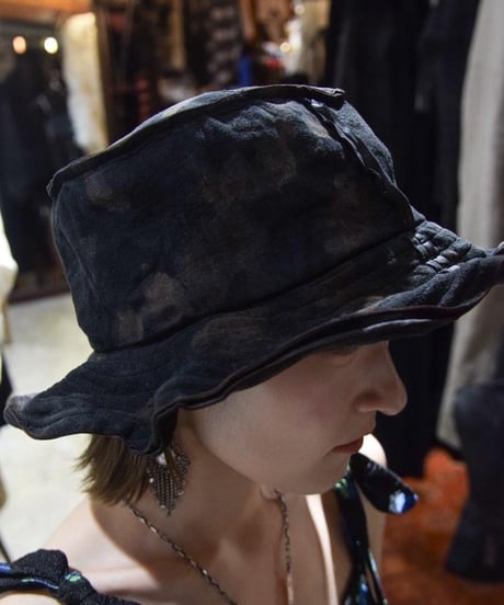 Triangles hat "Bucket hat" Swade faded black.
