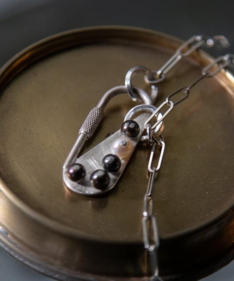 Ferric × WILDFRÄULEIN "Pearl × Silver necklace"