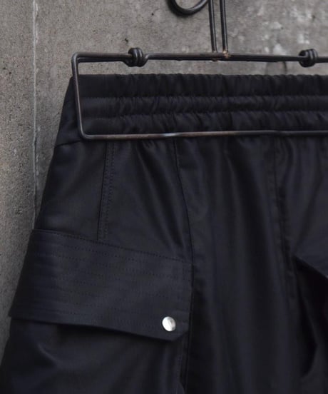 WILDFRÄULEIN "Three-d cargo shorts" Black molskin.