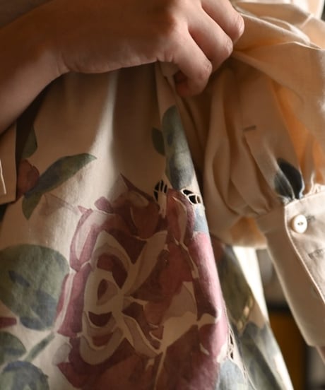 WILDFRÄULEIN "Provance flower of broach blouse"