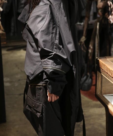 NL "Turning tech poncho"