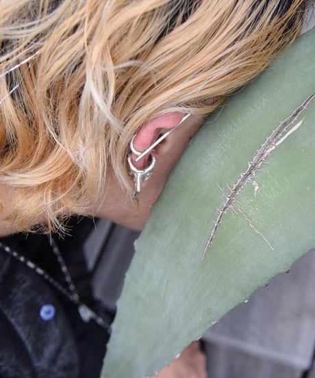 Ferric "Ear cuffs" Wire Y.