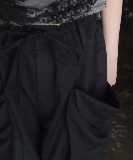 WILDFRÄULEIN "Gabardine wool cargo short pants"