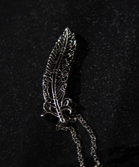 Ferric "Feather silver necklace"
