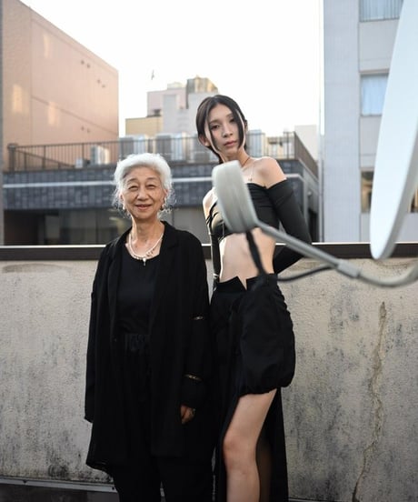 Gauche "Kaya sarouel easy pants" Black gauze.