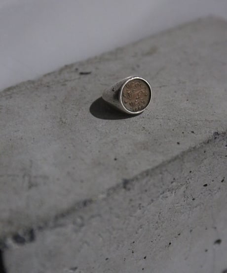 Ferric "Coin ring"
