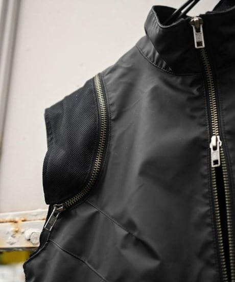 JFR "I.A cyborg vest" Gore tex.