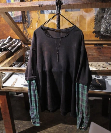 JFR "Crisis heart repezen black panaer' long sleeves"