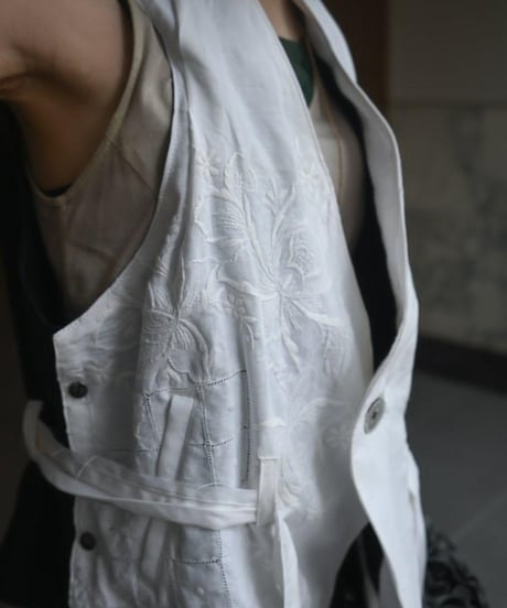 WILDFRÄULEIN "Semi gilet" Antique linen.